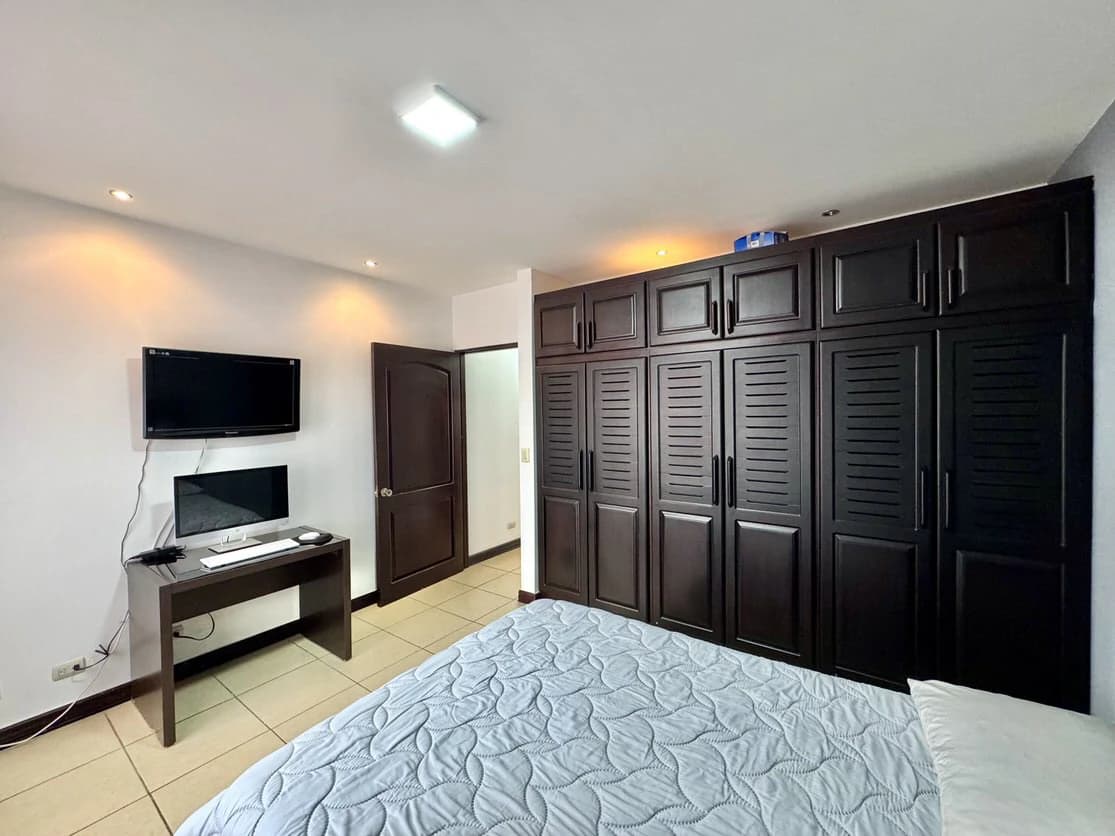 Residencial Los Crotos: Spacious 100% Concrete Home for Sale San Pablo de Heredia - photo 18