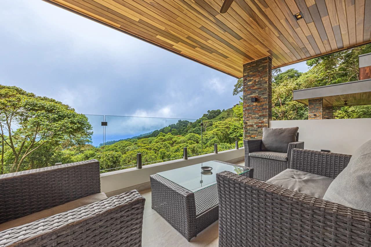 Casa Koules: Architectural 5-Bedroom Oceanview Estate in Prestigious Costa Verde Estates - photo 52