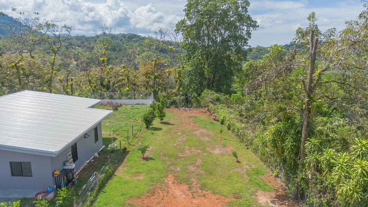 Brand-New Mountain View Home with Pool and Expansion Potential in Villa Nueva, Quepos: House For Sale in Quepos - photo 5