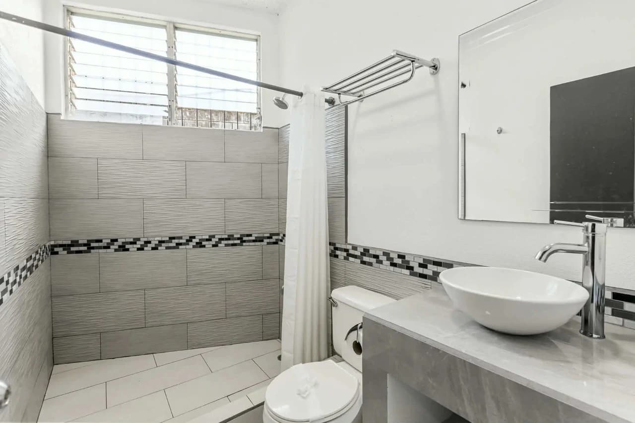 Tropical Paradise: 20-Room Private Vacation Rental Near Cocal Casino - photo 6