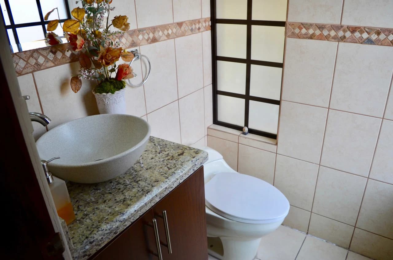 Gorgeous 4 Bedroom house for sale in Santo Domingo de Heredia - photo 18