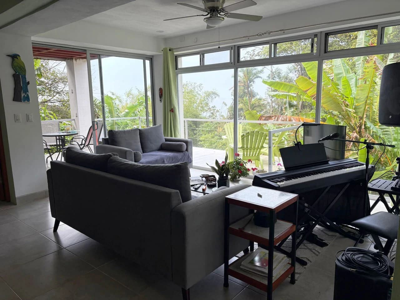 Lakeview Serenity Estate - Two Family Home: Stunning Lakeview Two-Family Home on 3,600 m² – Privacy, Nature & Income Potential - photo 10