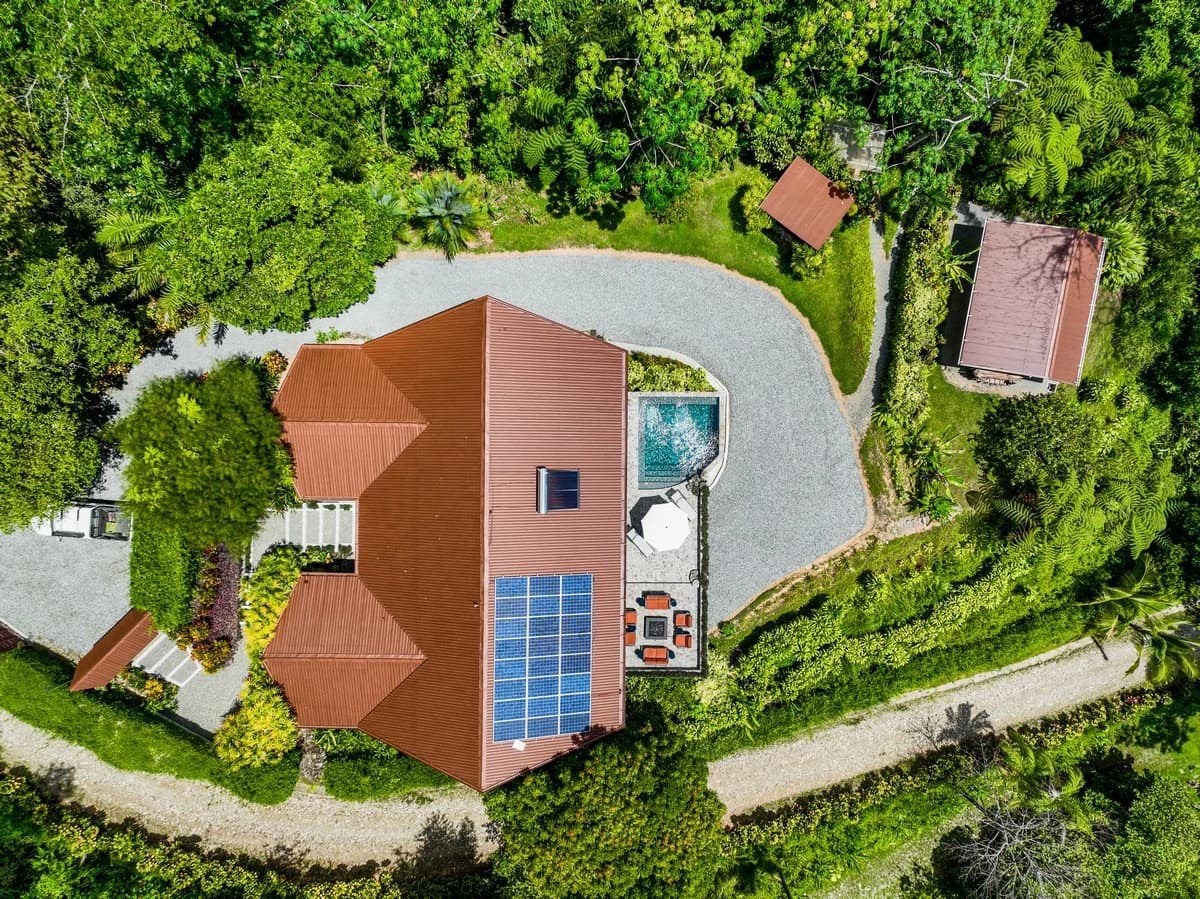 4.6 ACRES – 4 Bedroom Ultra-Private Oceanview Luxury Estate Surrounded by Rainforest!!! - photo 45