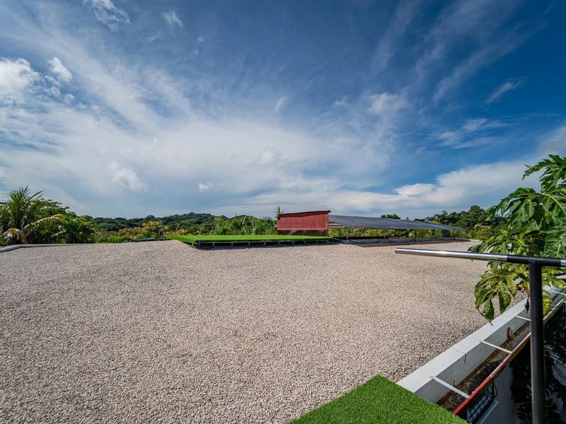 Casa Koi: Luxury 3-Hectare Hilltop Property with Stunning 360° Mountain Views, Main Home, Guest House & Workshop, Minutes from Samara - photo 27