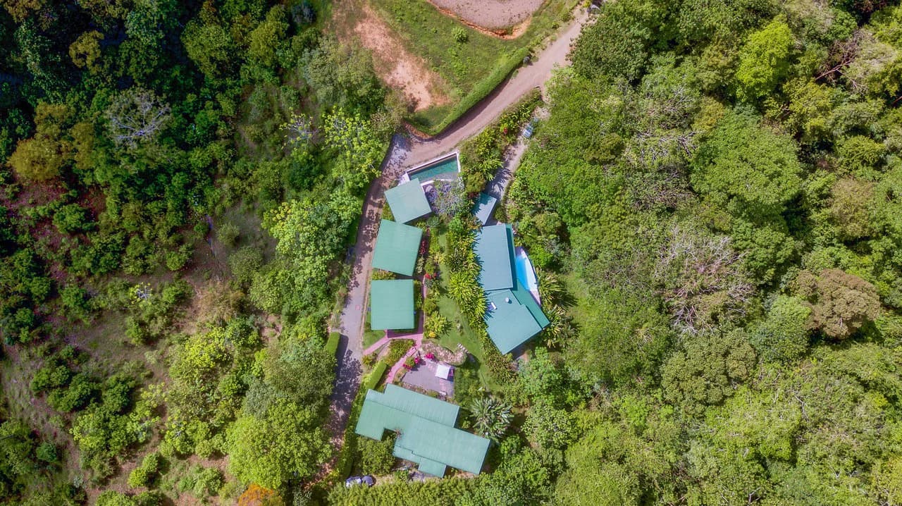 2.24 ACRES – 7 Bedrooms Ocean View Boutique Hotel With Two Pools, 5 Minutes to Uvita, Multiple Rental Options!! - photo 41