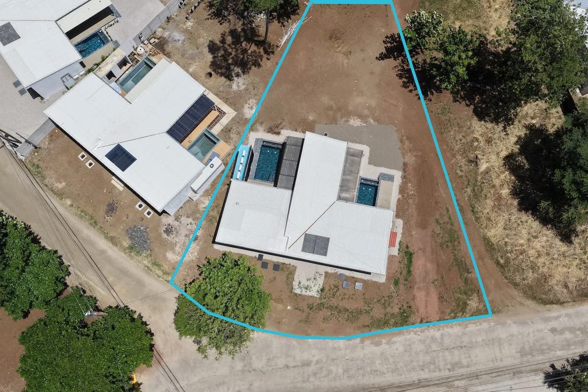 Casa Solana: Brand-New Modern Home in Palm Beach Estates, 2-Minute Walk to the Beach! - photo 31