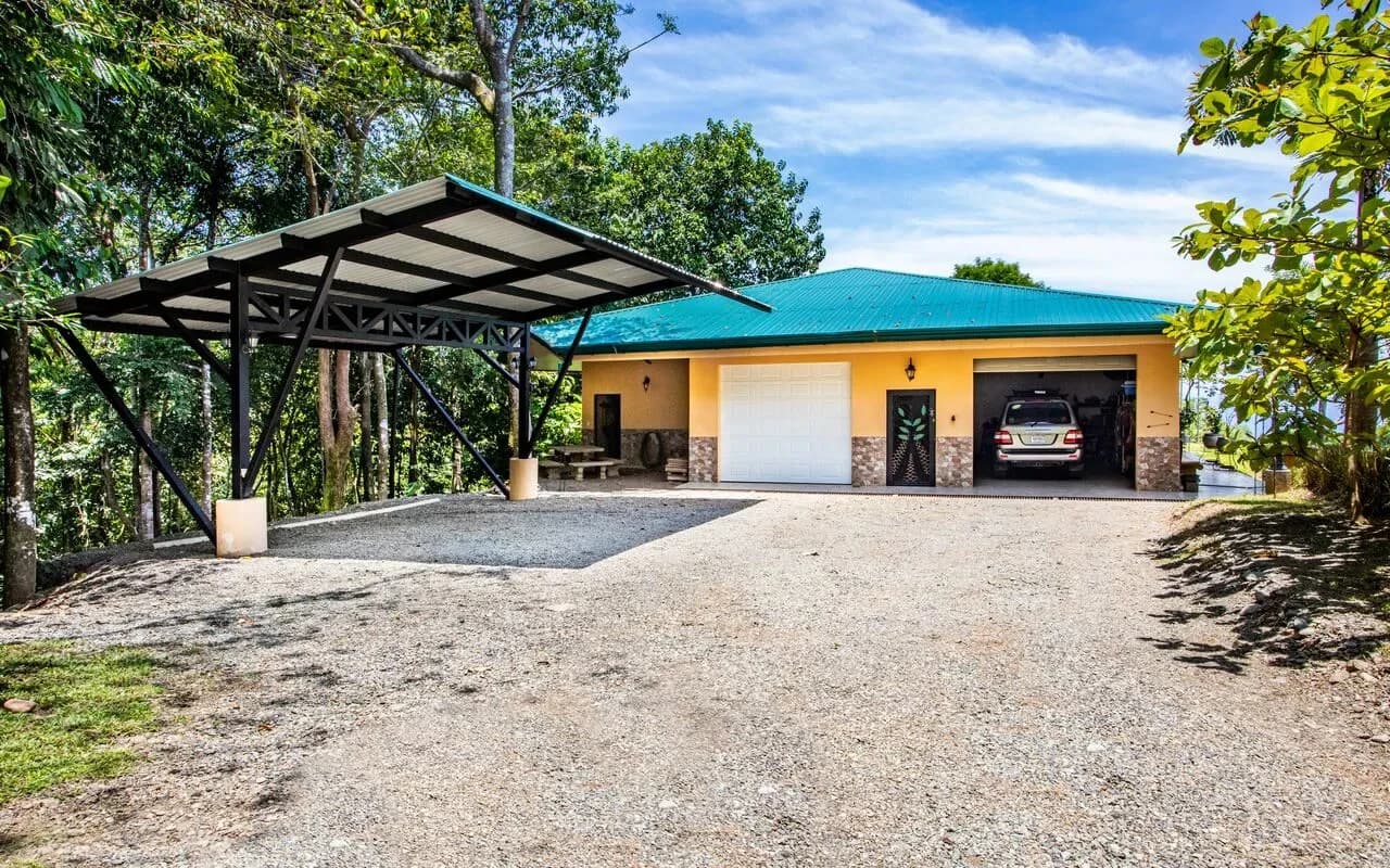209 ACRES – 3 Bedroom 180 Degree Ocean View Home, Pool, And At Least 4 More Ocean View Building Sites!!!! - photo 25