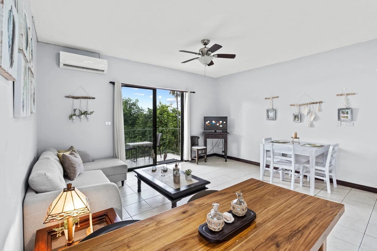 sunset hill unit 5: Cozy Ocean-View Condo for Sale – Walk to Tamarindo Beach - photo 9