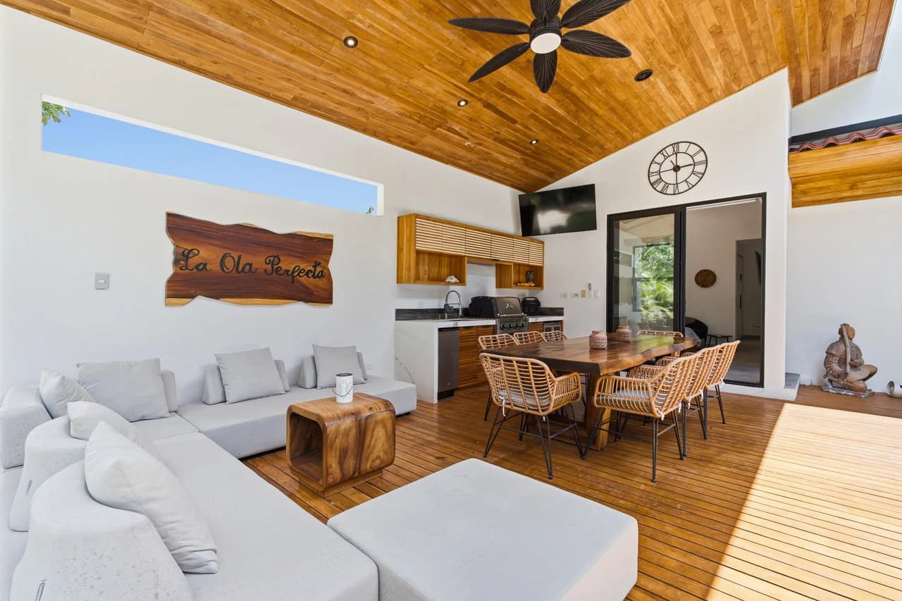 Casa La Ola Perfecta: Luxury 5-Bedroom Home with Pool, short walk to the Beach in Hacienda Pinilla - photo 33