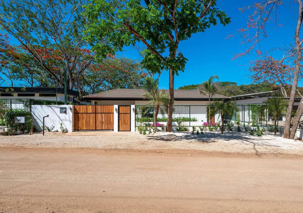 Casa Prema: Relaxed Coastal Living - photo 2