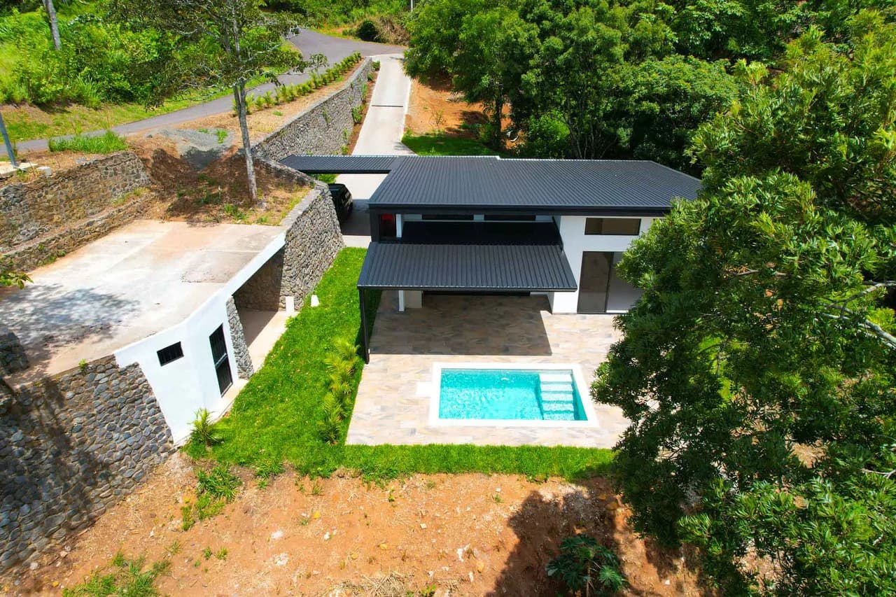 New Home for Sale in Atenas, Costa Rica with Private Pool and Tropical Surroundings - photo 2