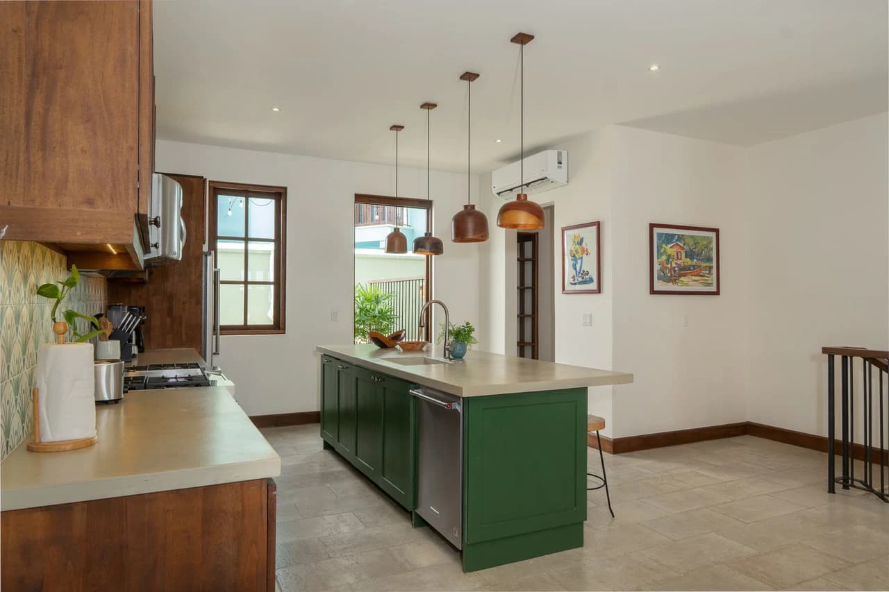 Casa Acuarela: Steps from the Beach & Beach Club, Impeccable 4-Bedroom Home in Las Catalinas - photo 6