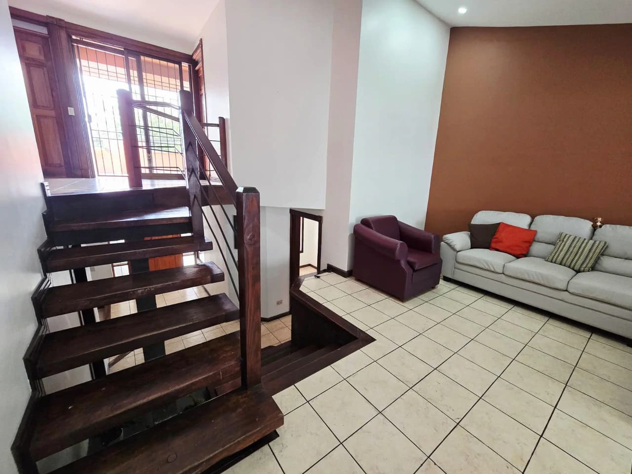 LARGE HOUSE FOR SALE IN MERCEDES NORTE, HEREDIA - photo 11