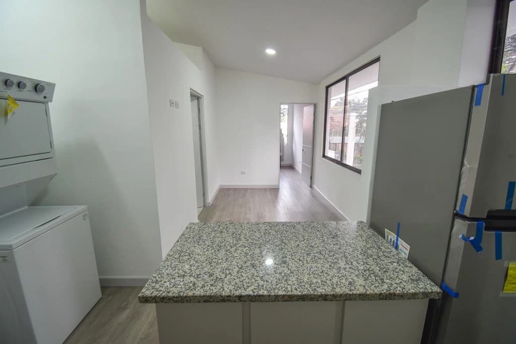 Apartamento con Línea Blanca de 1 Habitación en Barrio Escalante: Apartment For Sale in Barrio Escalante - photo 4