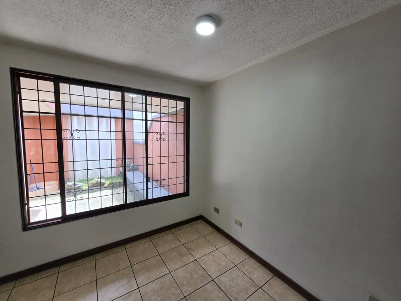 LARGE HOUSE FOR SALE IN MERCEDES NORTE, HEREDIA - photo 7