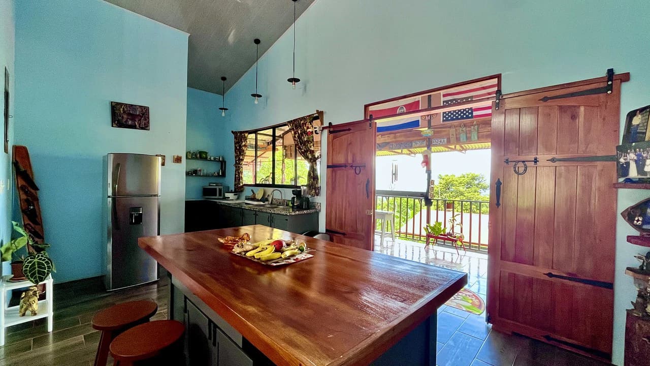 Mountain and Countryside House For Sale in Daniel Flores - photo 11