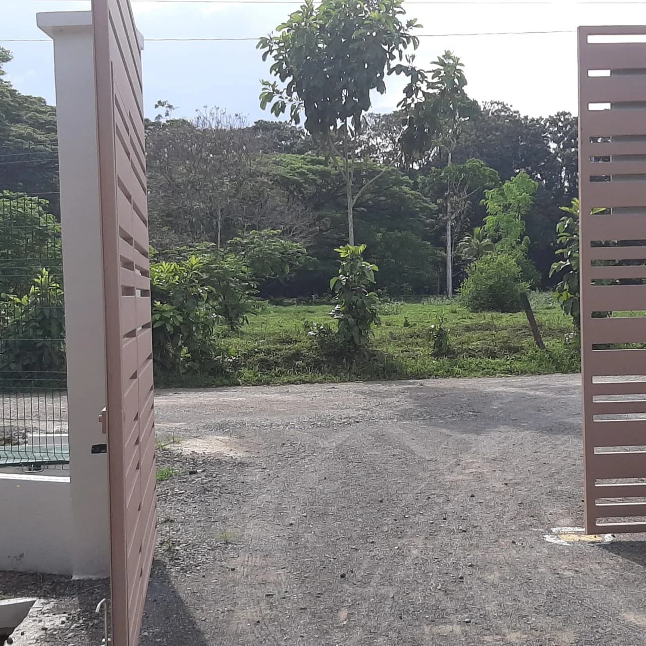 2000sqm lots close to the coast available now - photo 7