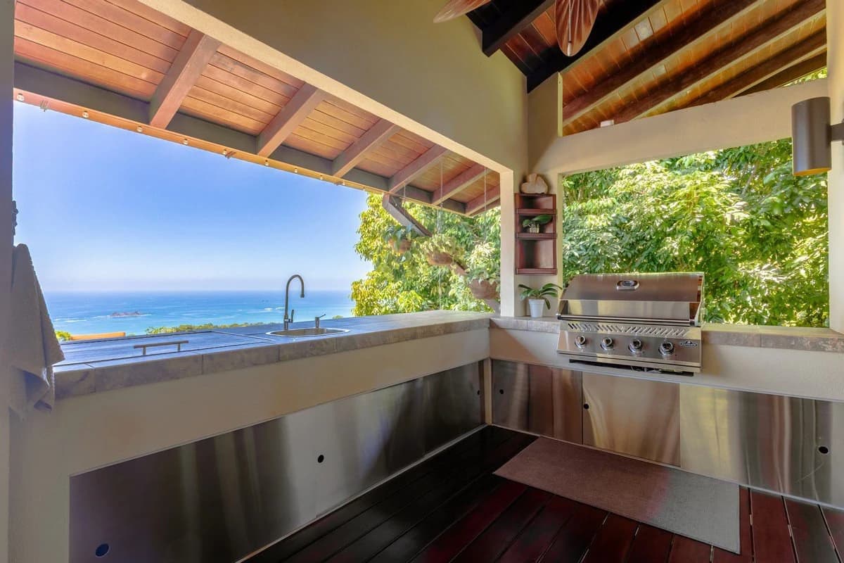 4.6 ACRES – 4 Bedroom Ultra-Private Oceanview Luxury Estate Surrounded by Rainforest!!! - photo 32
