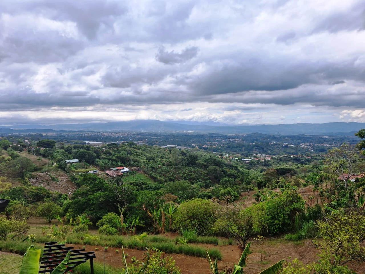 Hillside Living With Views!: Modern 3 bedroom home...Million Dollar Views! - photo 12