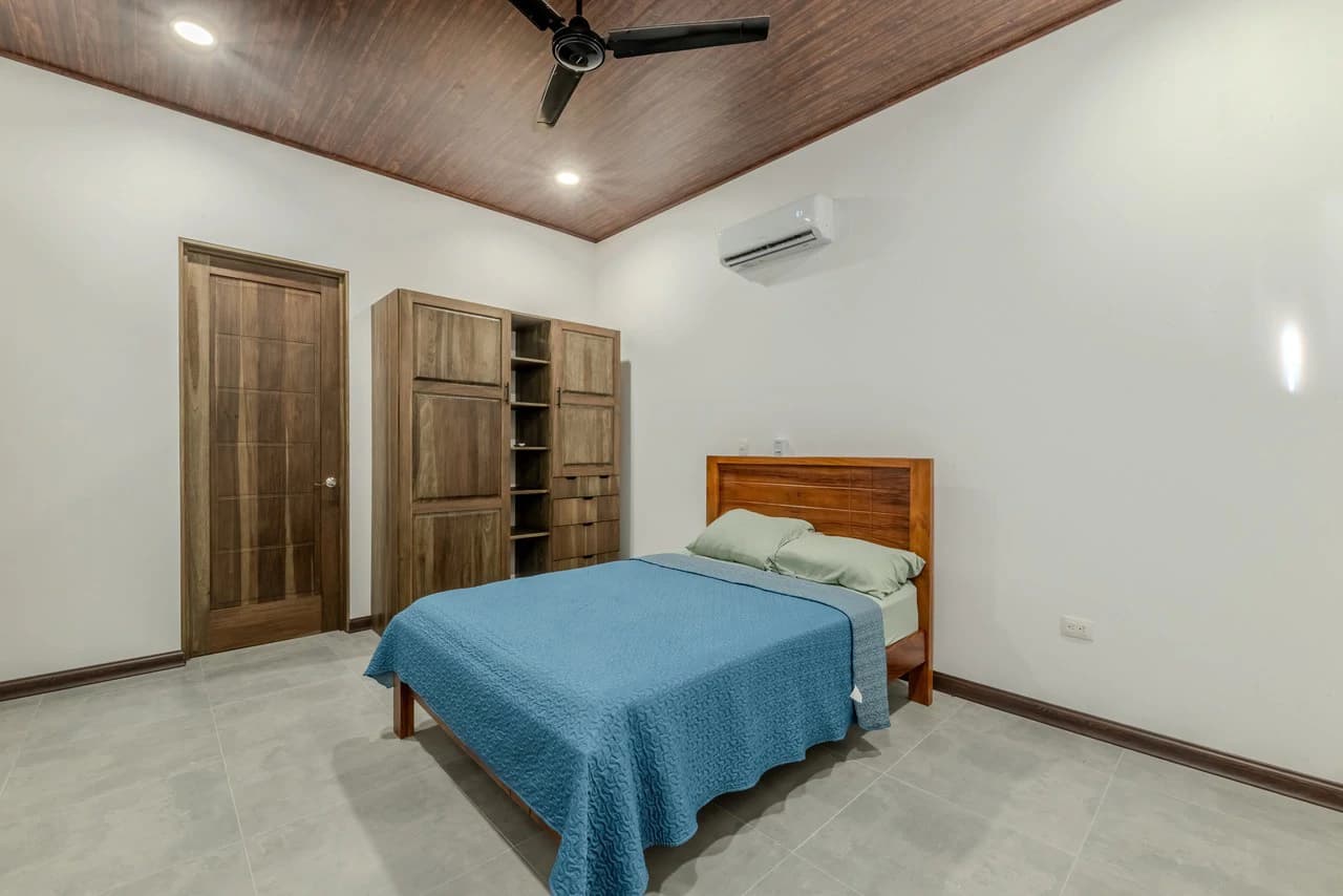 Brand New 3 Br, 2.5 Ba | Swimming Pool, High Ceilings - photo 18