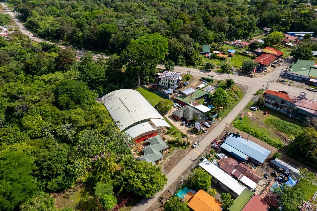 THRIVING SPORTS AND COMMERCIAL BUSINESS WITH OWNER FINANCING OPTION: Rincon Uvita - photo 38