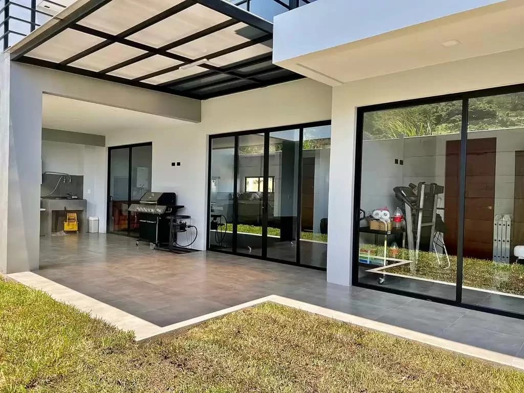 The house in a gated community is for sale in San Isidro - photo 2