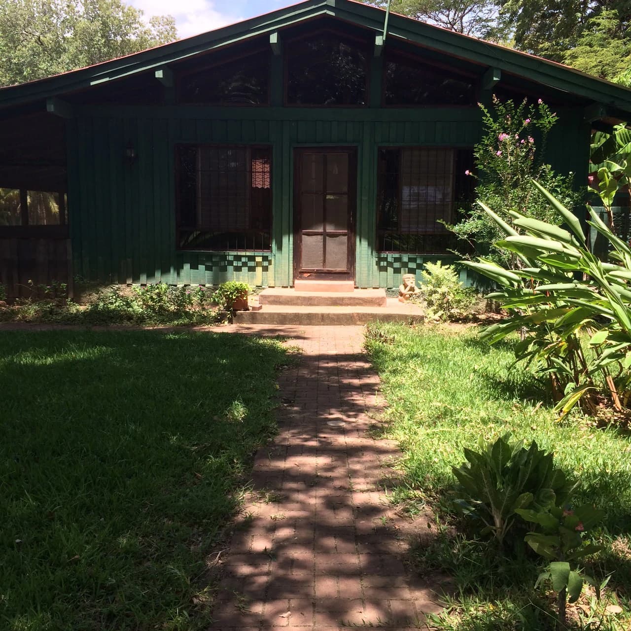 COUNTRY SIDE HOUSE: Country House Near Liberia in La Caraña – FIRE SALE in Costa Rica