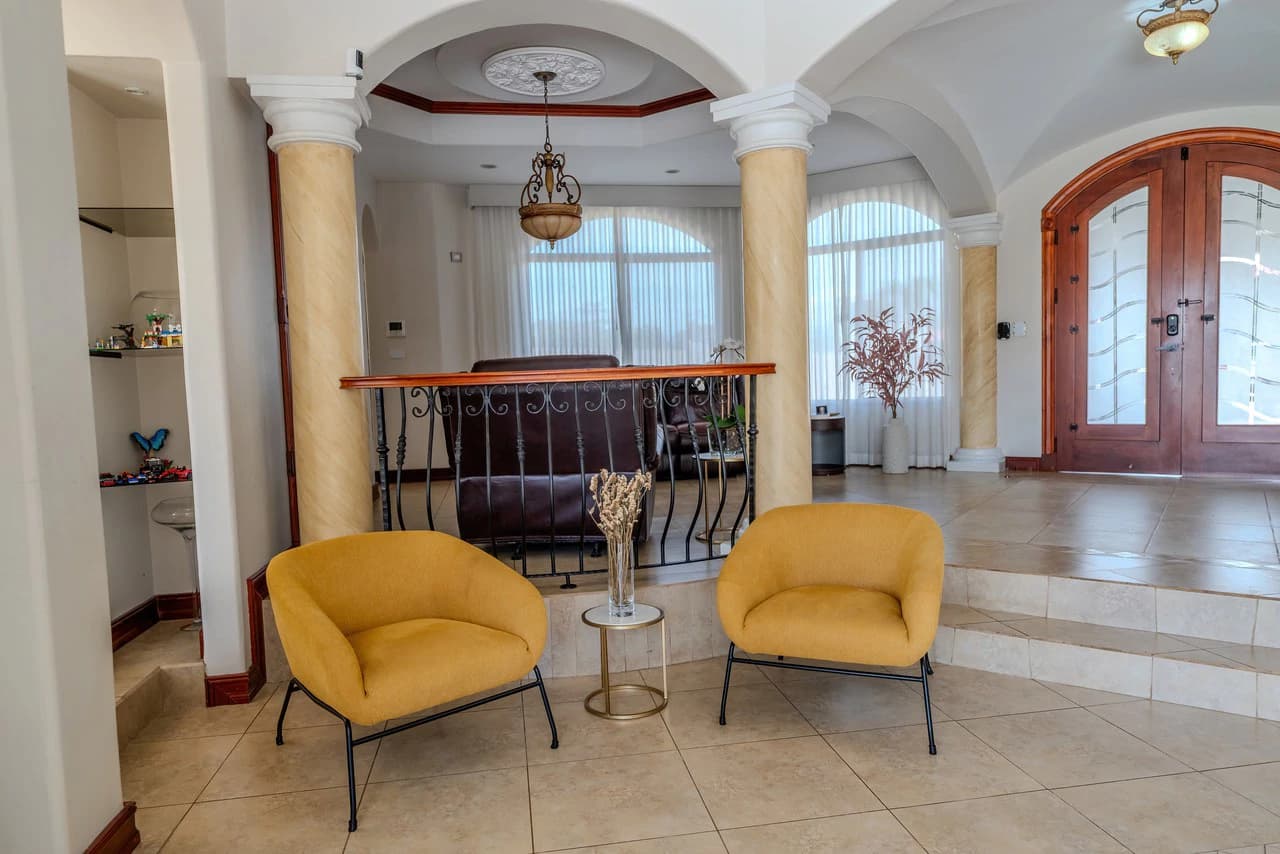 Luxury Home with Pool, Bar Area & Resort-Level Amenities | 6 br, 4.5 ba in Perez Zeledon - photo 15