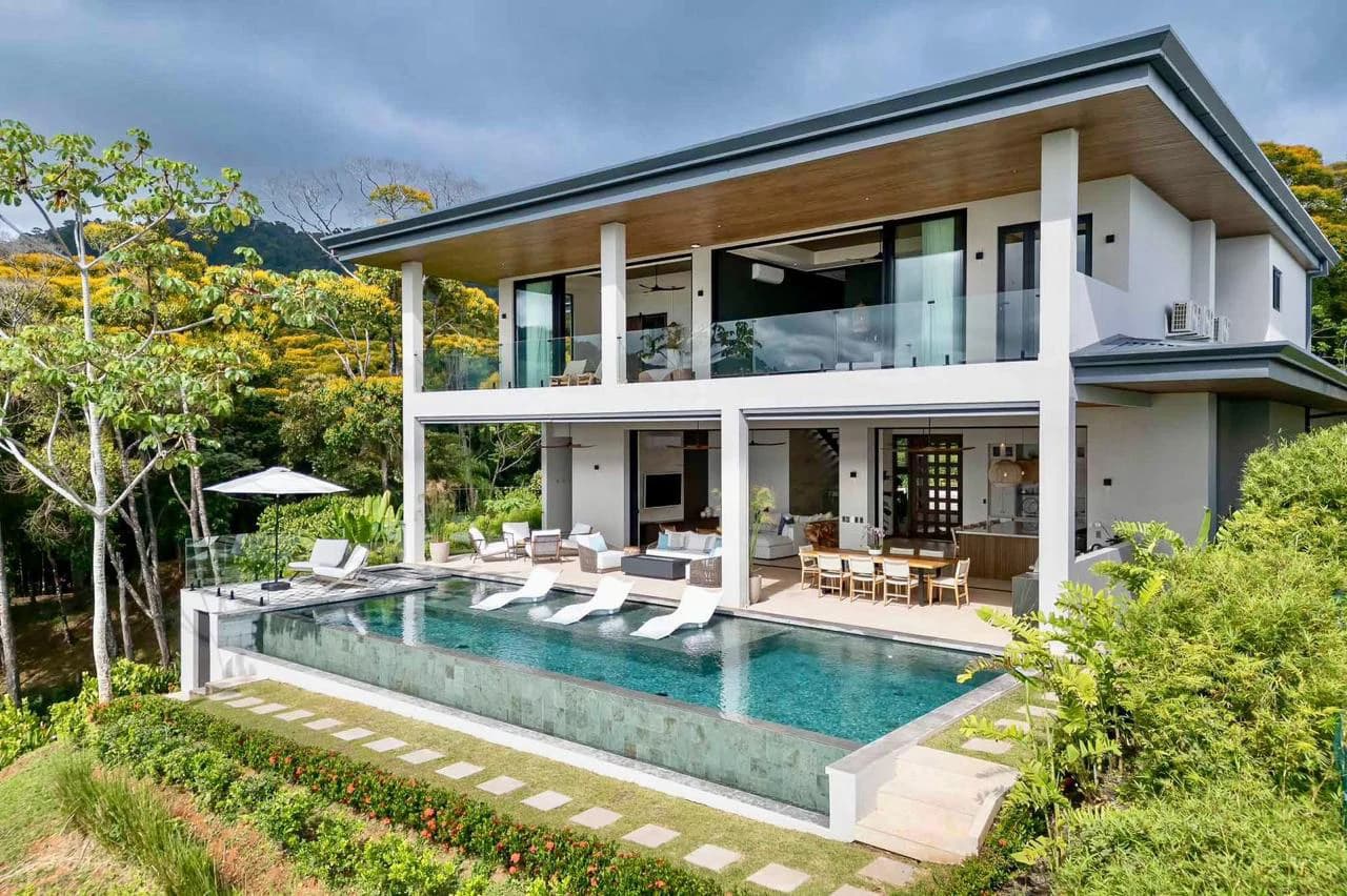 Luxurious 5 Bedroom Coastal Estate Dominical - photo 3
