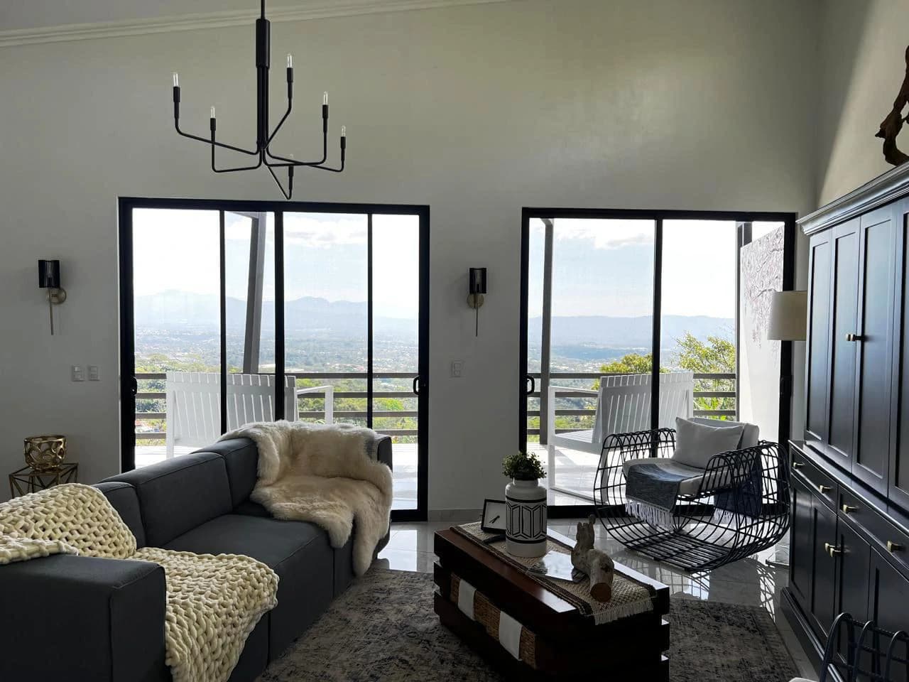 Hillside Living With Views!: Modern 3 bedroom home...Million Dollar Views! - photo 4