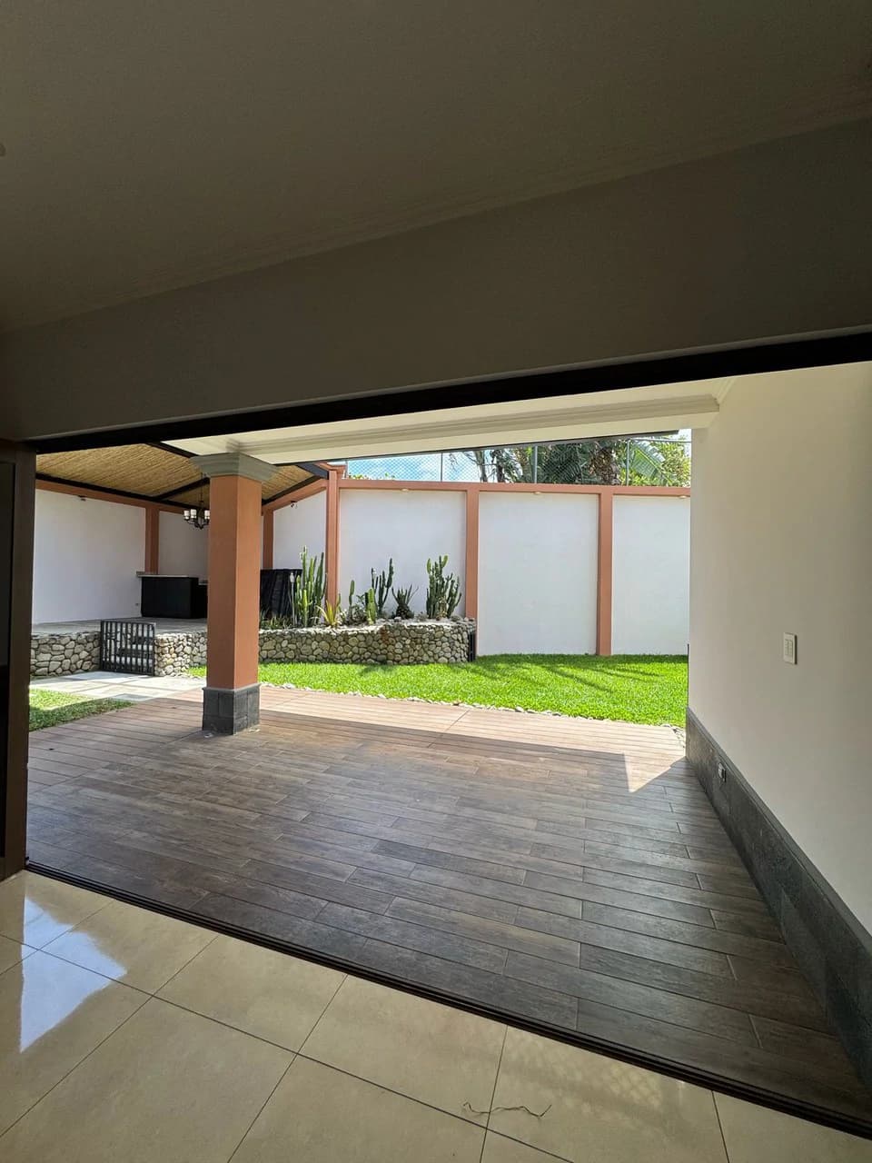 Casa La Guaria: House For Sale in Barrio La Guaria - photo 8