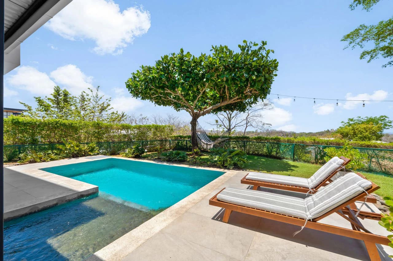 Casa Hijau: Modern Ocean-View Surf Home in Marbella - photo 14