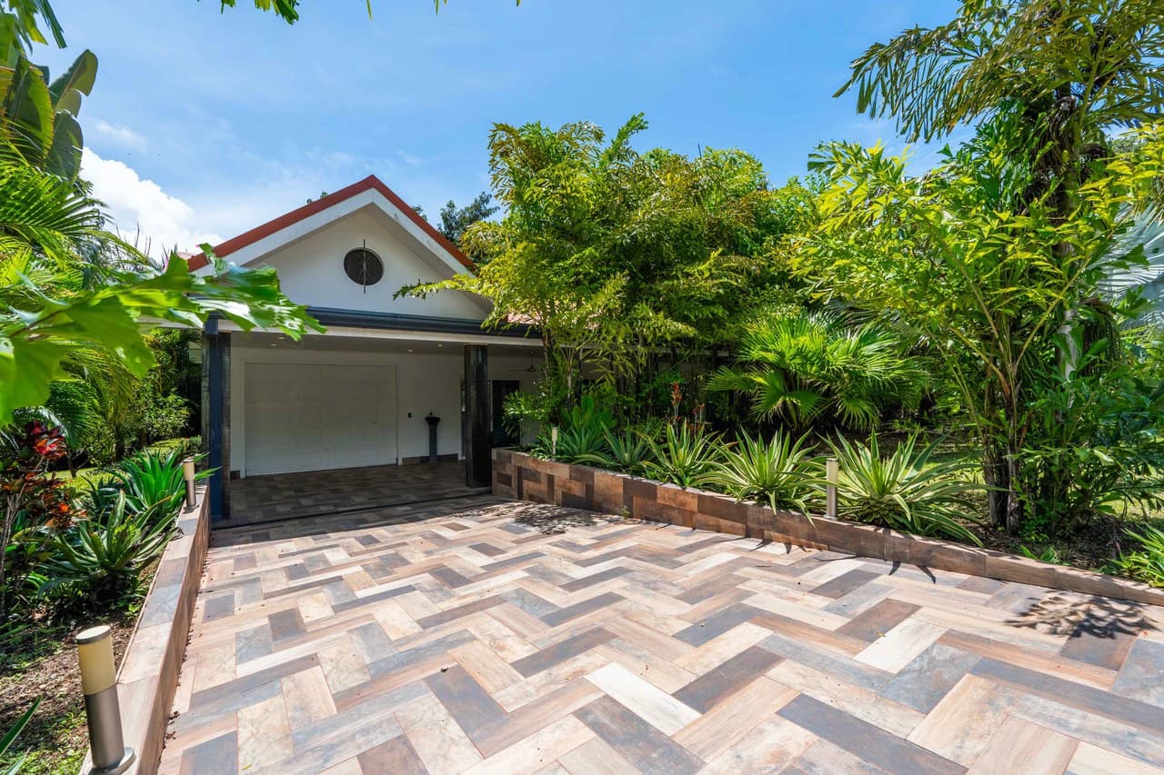 Casa de Palmas: Beautiful gated community just 5 min. to the beach! - photo 24