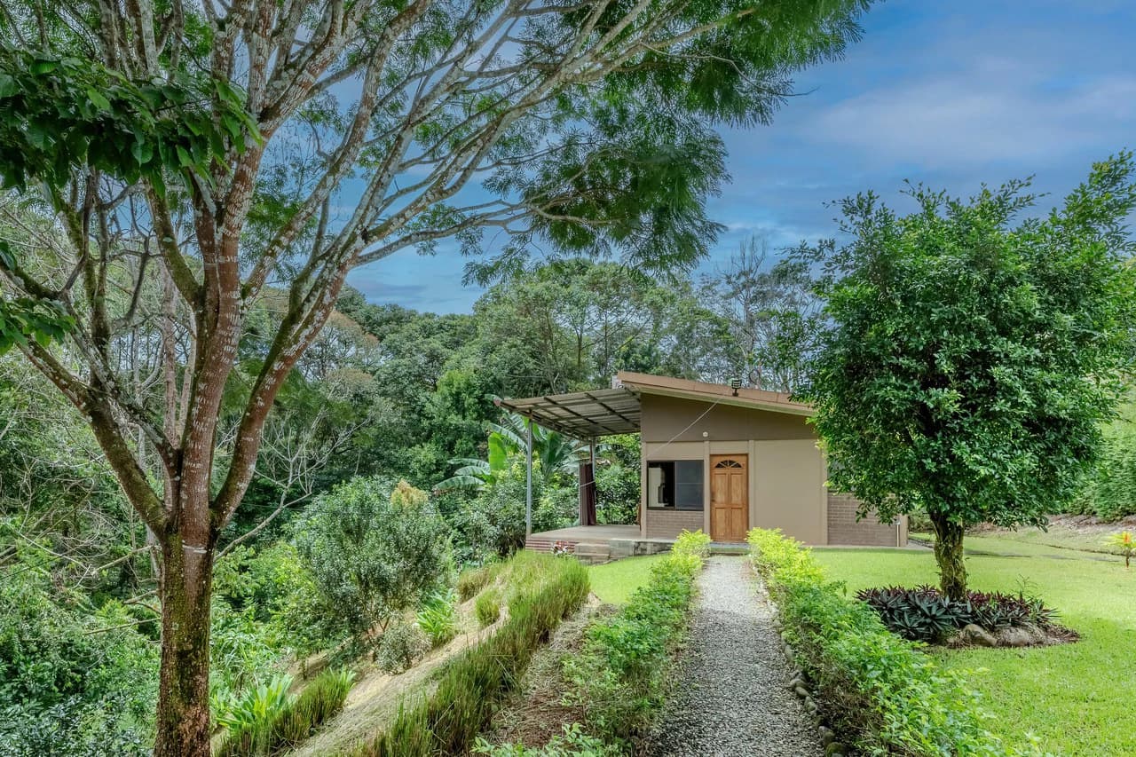 Multi-Family Compound, 4 Fully Furnished Units | 15 Minutes to the Beach - photo 33
