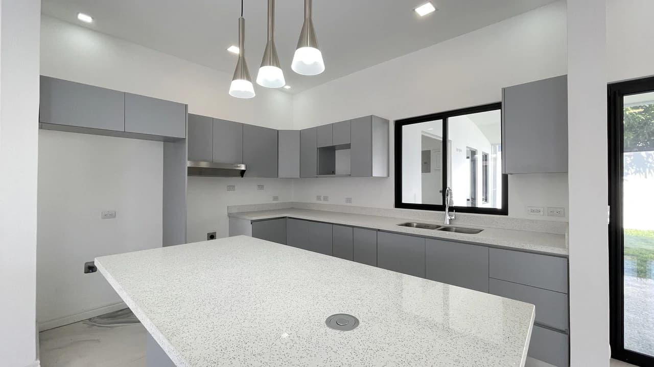 Brand-New Home for Sale in Condominio Montezuma, Grecia – 3 Bedrooms, Home Office & Private Garden - photo 5