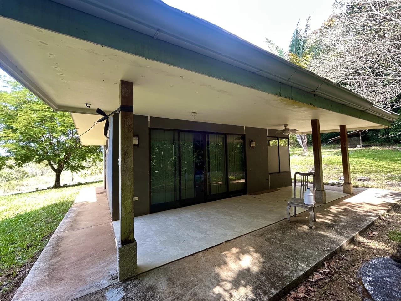 Fixer-Upper Home with an studio Office in Palmar Norte on a 7.58 Acres Property - photo 6