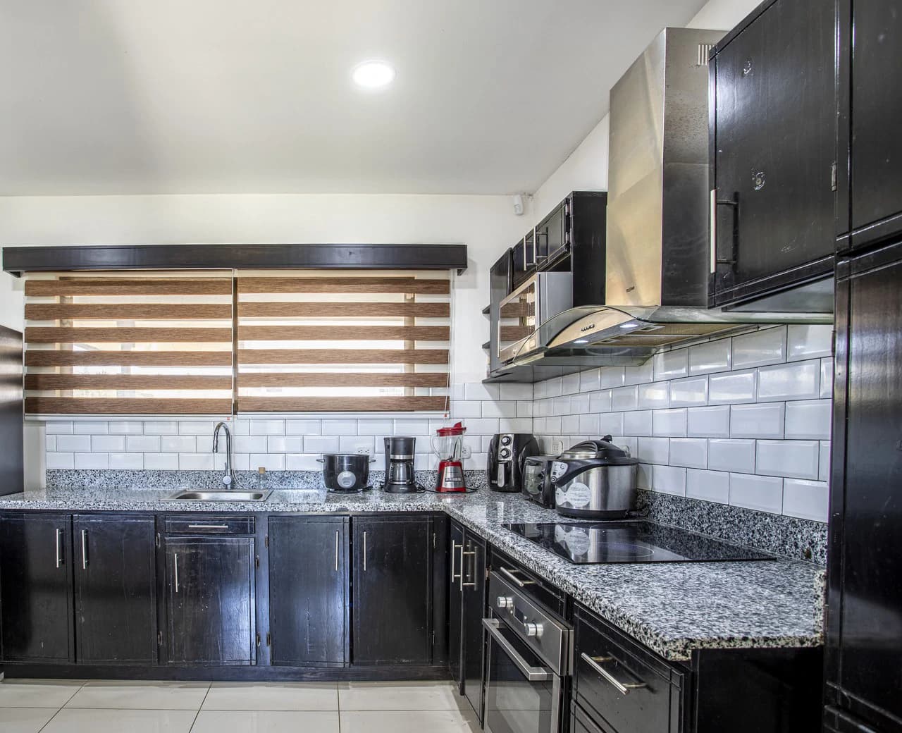 2-level house for sale in condominium - photo 6