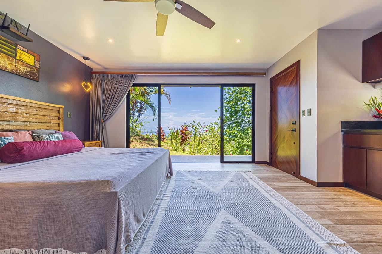 Casa Markissa: Luxury Oceanview Villa with Proven Rental Income. - photo 28