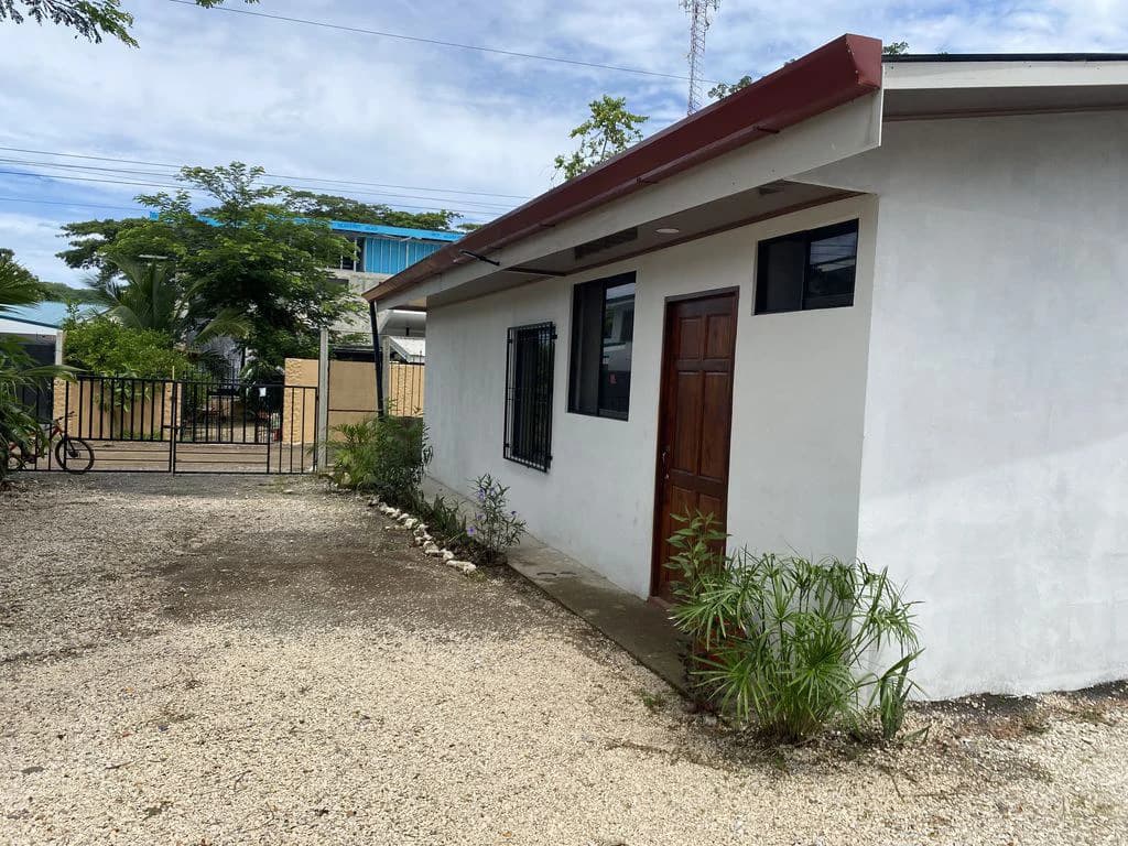 Casa Munoz: 3 Bedroom Home and 2 Unit Duplex with space for a pool, Located in El Canto de los Gavilanes - photo 5