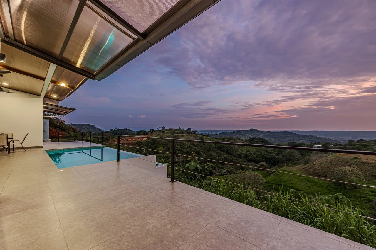 CHONTALES NEW VILLA WITH PANORAMIC OCEAN AND MOUNTAINS VIEWS: Mountain Villa For Sale in Ojochal - photo 8