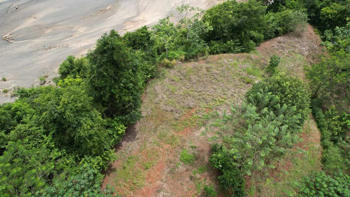 Tulin River View, Turrubares | Nature's Splendor Riverside Property - photo 2
