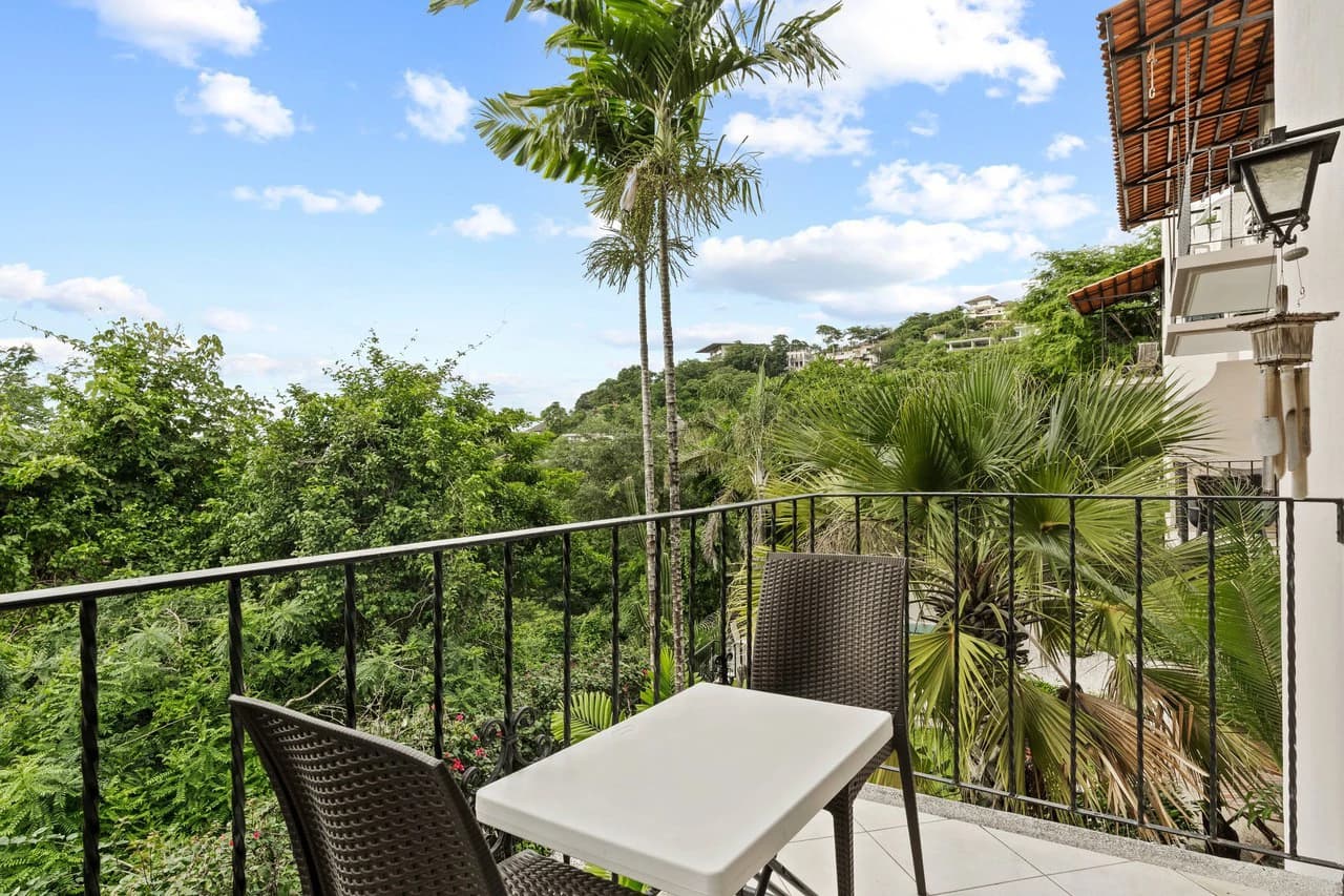 sunset hill unit 5: Cozy Ocean-View Condo for Sale – Walk to Tamarindo Beach - photo 15