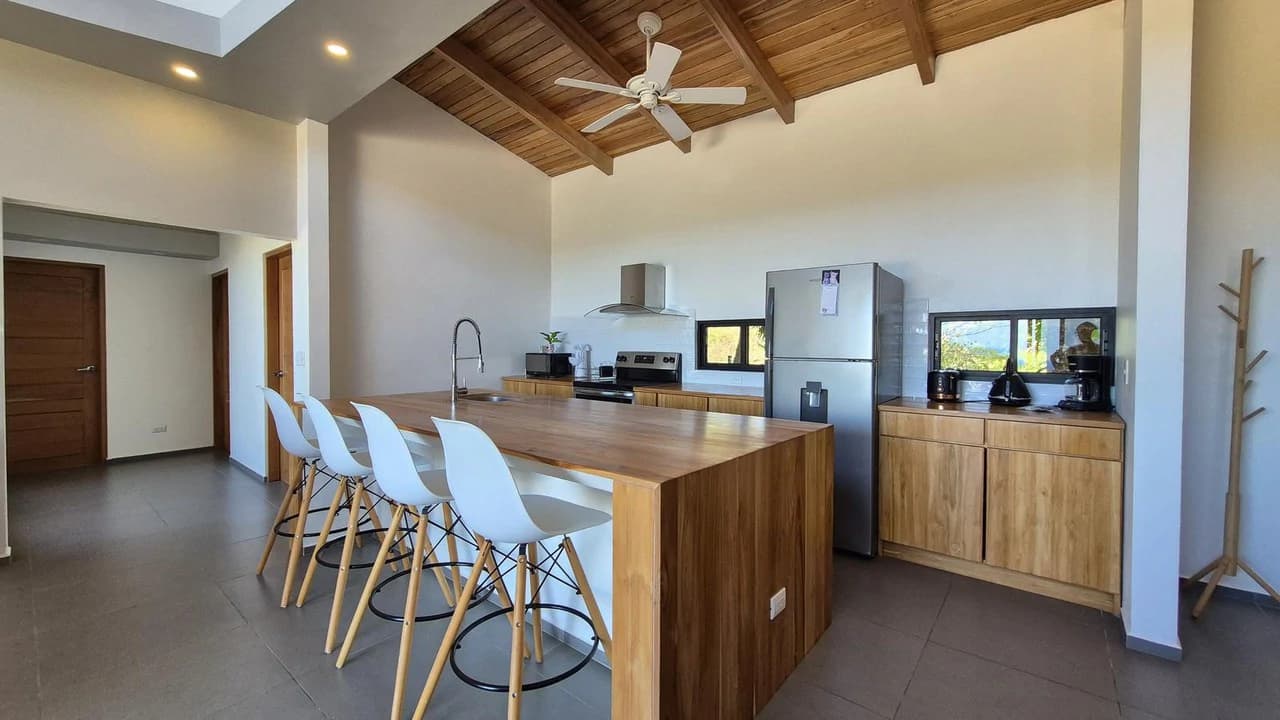Casa Happy Eden: Elegant Ocean View Villa with Infinity Pool in Exclusive Boca del Toro – minutes from Carillo Beach - photo 9