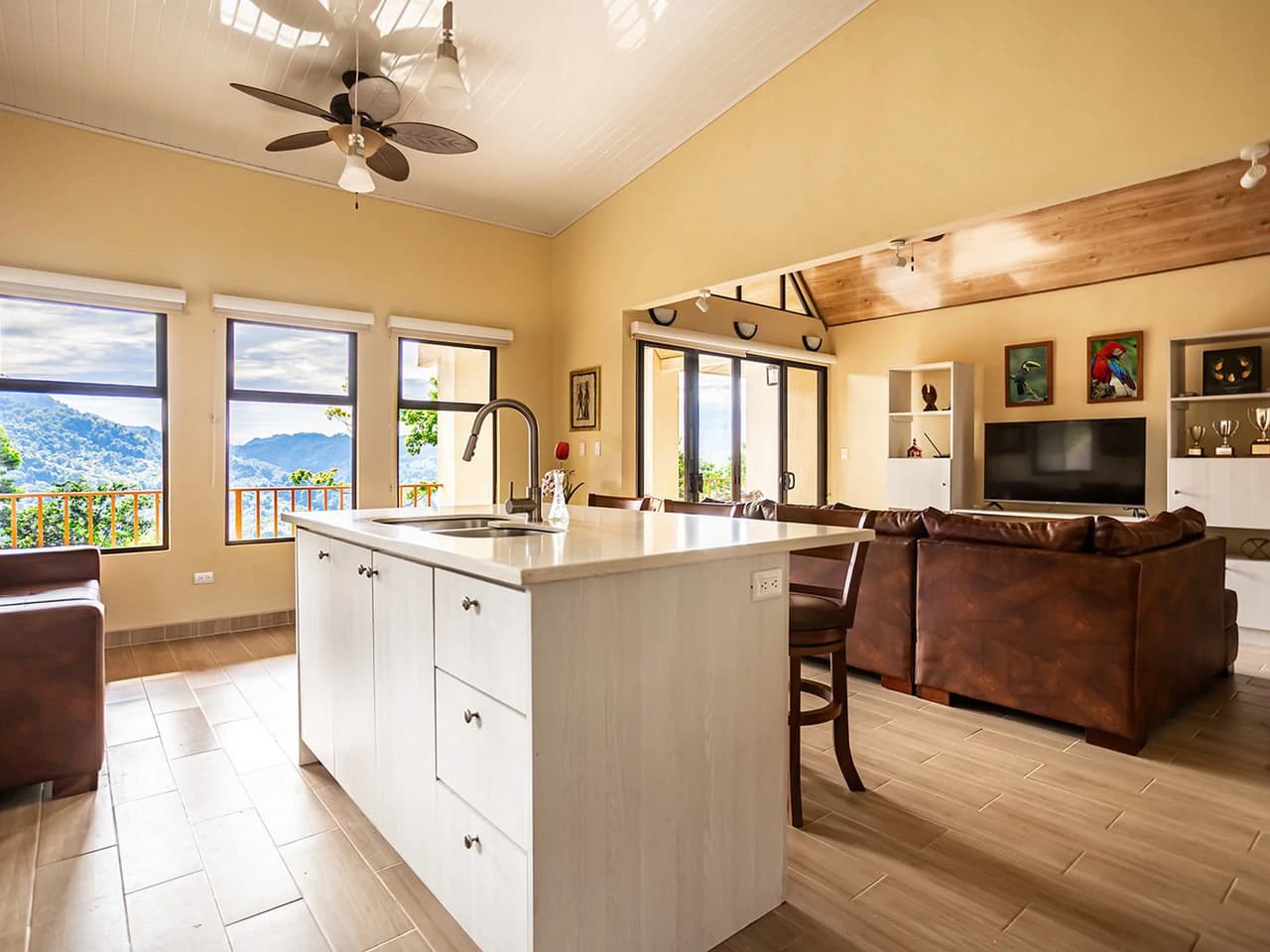 11.25 ACRES- 4 Bedrooms, Two Homes, Panoramic Ocean & Mountain Views With Stream, 30+ Fruit Trees, 40 Minutes to Quepos!!! - photo 36