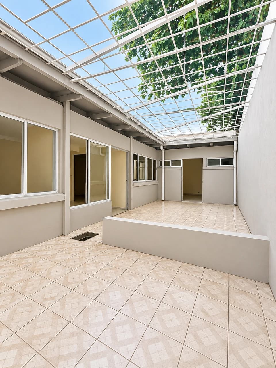 House for Sale with Commercial Zoning Barrio Bolívar Parque Las Animas San José - photo 6