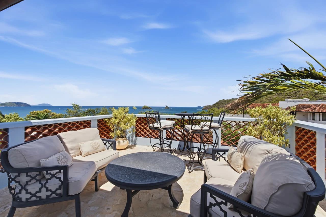 7 Calle La Ronda: Elegant 3-Story Ocean View Hillside Home in Las Catalinas - photo 32