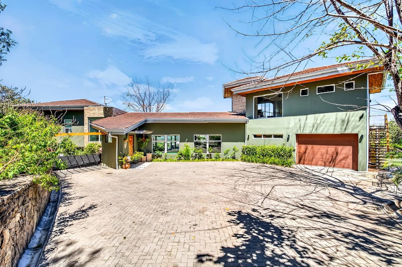 Casa Pochote: Artisan Luxury Villa Near Tamarindo | Pool, Jacuzzi & Langosta Beach Club Membership Included - photo 59