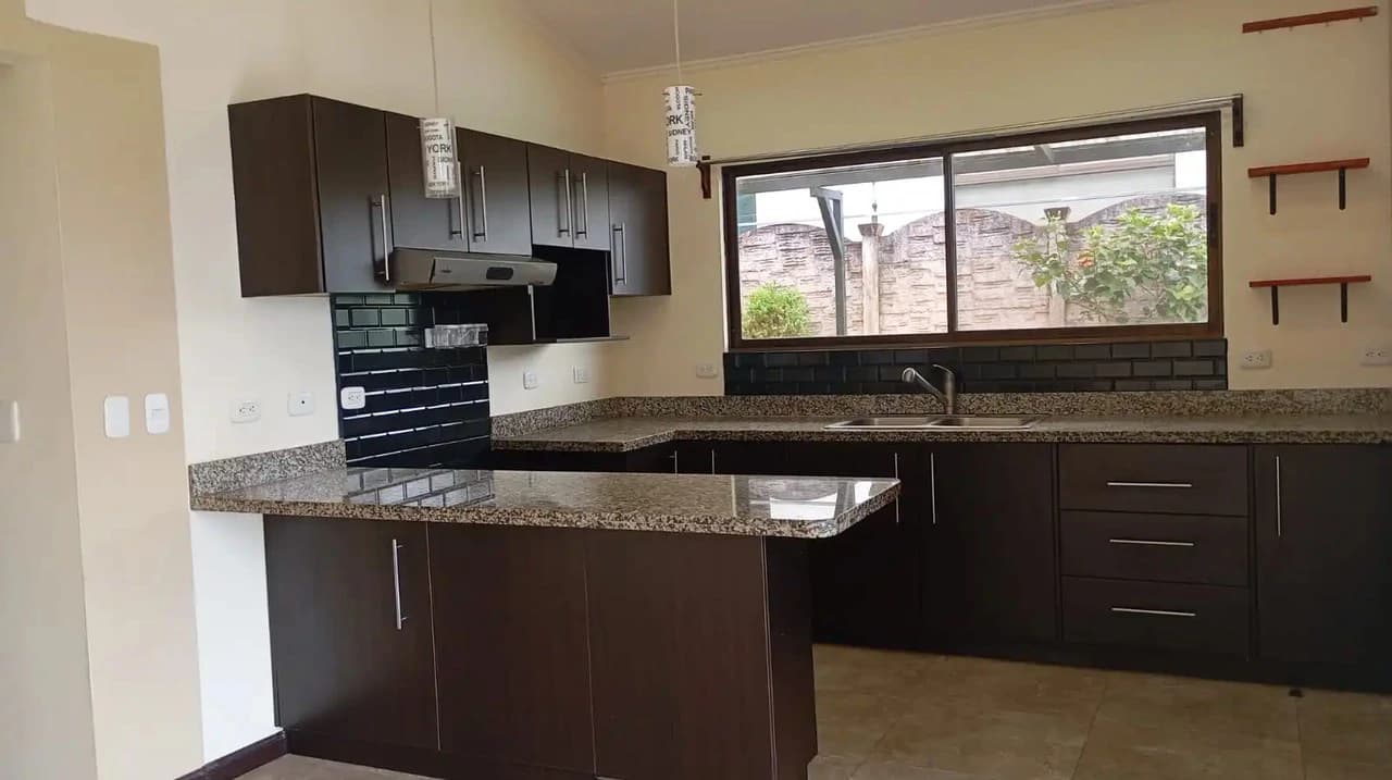House For Sale in Alfaro - photo 2
