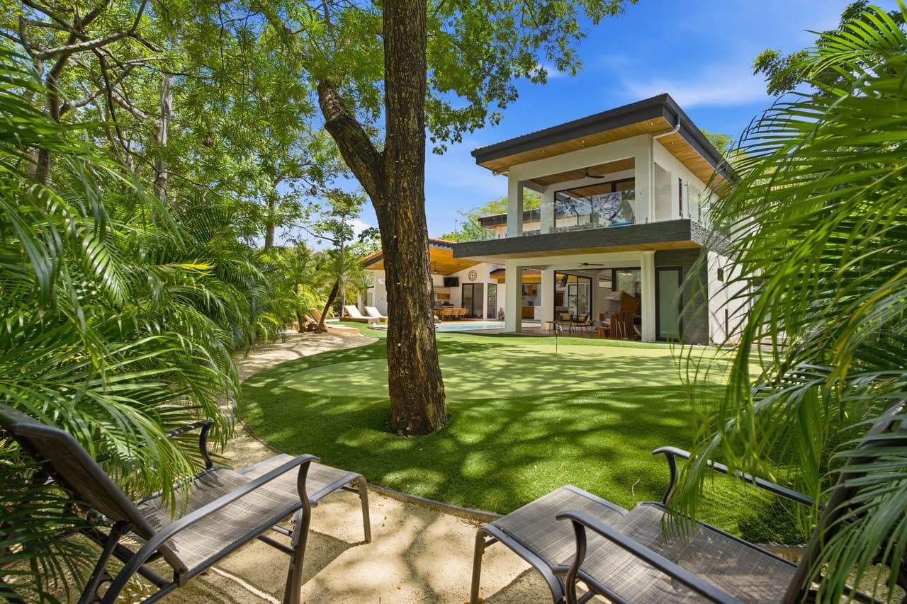 Casa La Ola Perfecta: Luxury 5-Bedroom Home with Pool, short walk to the Beach in Hacienda Pinilla - photo 41