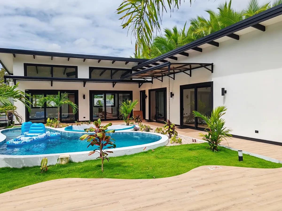 ID 1054: Playa Negra Guest House - Modern 2 Bedroom Home with Pool - photo 18